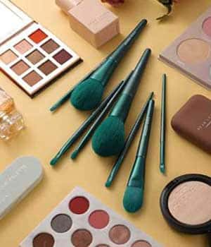 کتاب‌های تخصصی مواد آرایشی و محصولات زیبایی